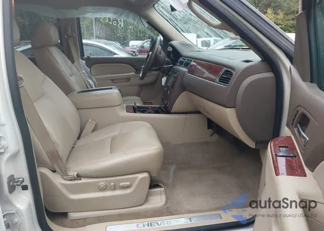 2013 Chevrolet Tahoe Ltz from USA, damaged, VIN 1GNSKCE09DR190922